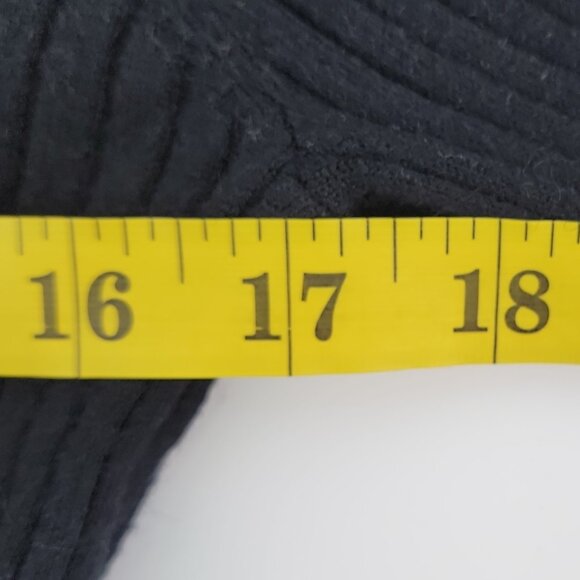 ⭐ ASOS Black Feather-Cuff Sweater – Size 8 – Cutout Back – Very Good Condition - Picture 5 of 9